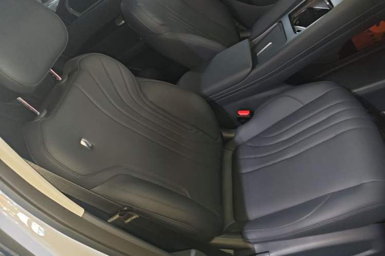Used Geely Galaxy E5 2026 Model 610km Long-Distance Edition Right Front Seat