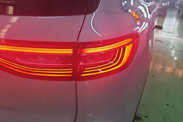 Used Geely Galaxy E5 2026 Model 610km Long-Distance Edition Right Rear Taillight