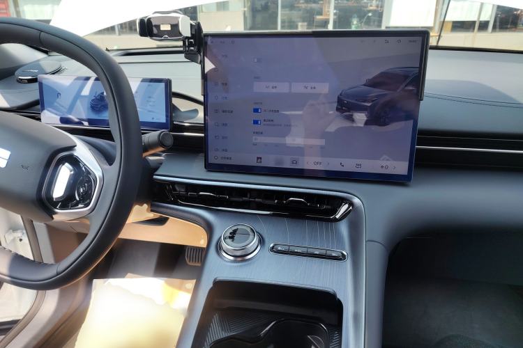 Used Geely Galaxy E5 2026 Model 530km Exploration Edition Center Console