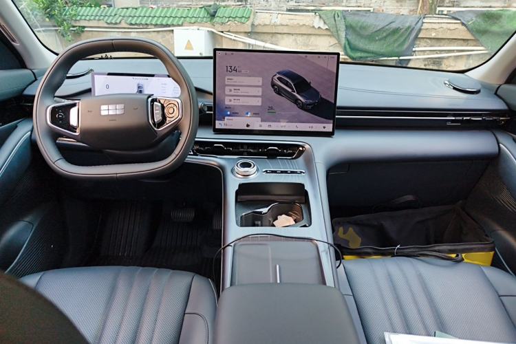 Used Geely Galaxy E5 2026 Model 530km Launch Edition Center Console
