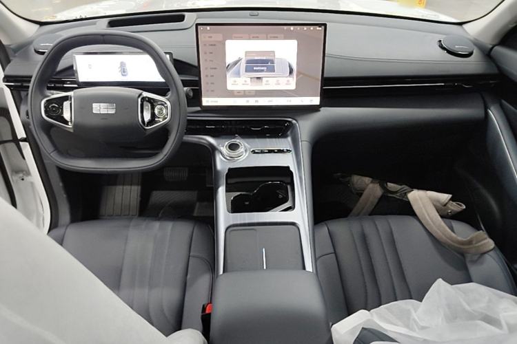 Used Geely Galaxy E5 2026 Model 530km Exploration Edition Center Console