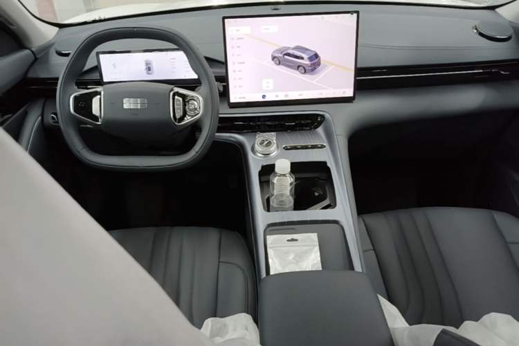 Used Geely Galaxy E5 2026 Model 530km Launch Edition Center Console