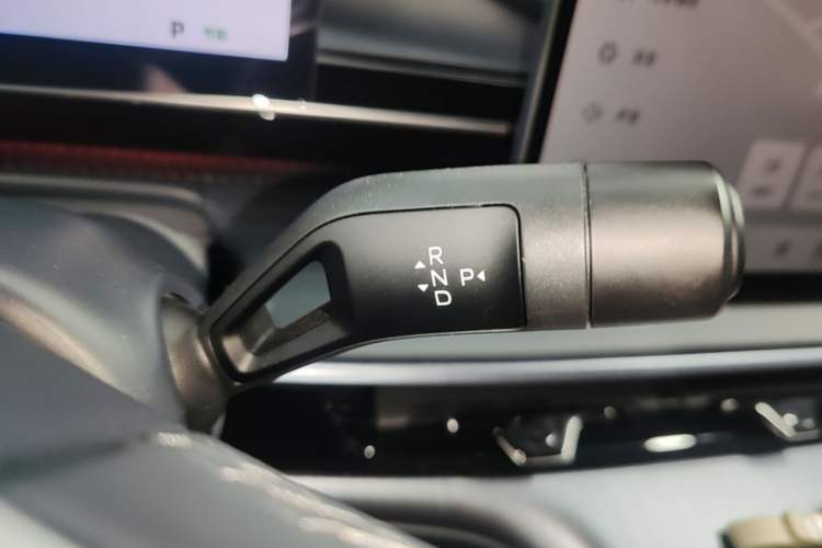 Used Geely Galaxy E5 2026 Model 610km Exploration+ Edition Gear Lever
