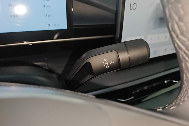 Used Geely Galaxy E5 2026 Model 530km Exploration Edition Gear Lever