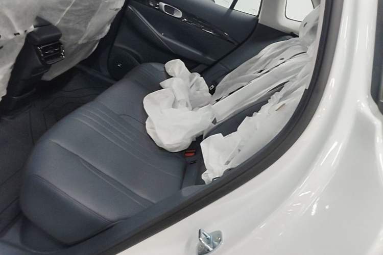 Used Geely Galaxy E5 2026 Model 530km Exploration Edition Left Rear Seat