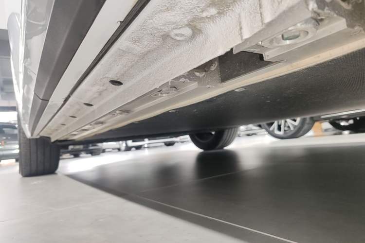 Used Geely Galaxy E5 2026 Model 610km Exploration+ Edition Left Side Sill