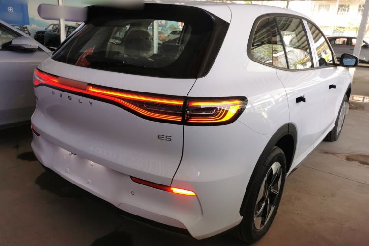 Used Geely Galaxy E5 2026 Model 530km Launch Edition Rear Right 45 Deg