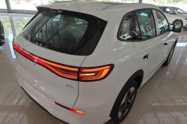 Used Geely Galaxy E5 2026 Model 530km Exploration Edition Rear Right 45 Deg