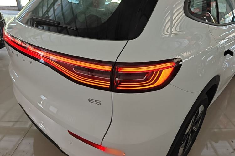 Used Geely Galaxy E5 2026 Model 530km Exploration Edition Right Rear Taillight
