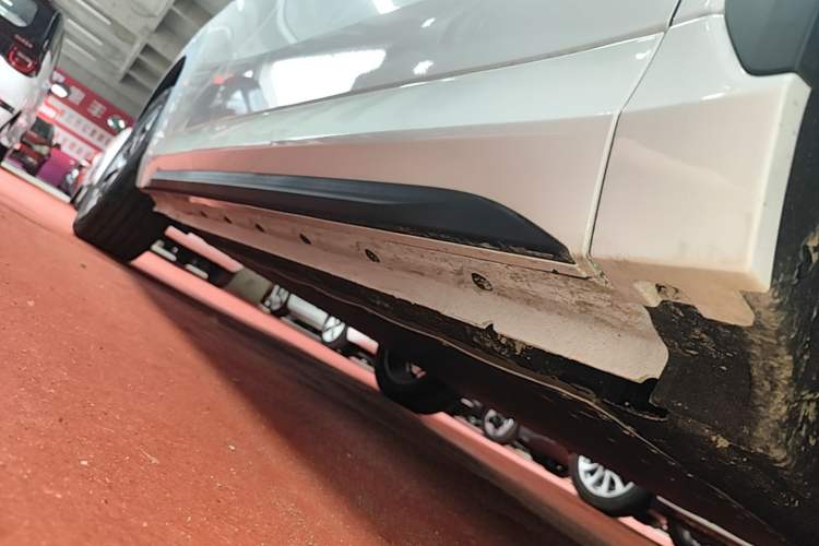 Used Geely Galaxy E5 2026 Model 530km Launch Edition Right Side Sill