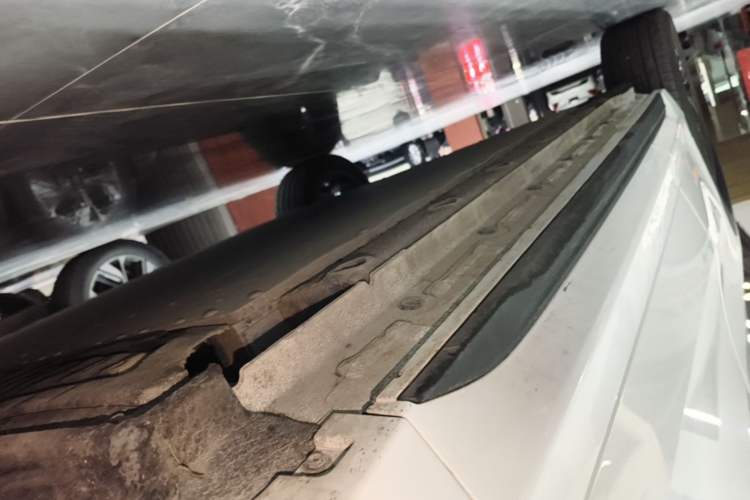 Used Geely Galaxy E5 2026 Model 530km Exploration Edition Right Side Sill