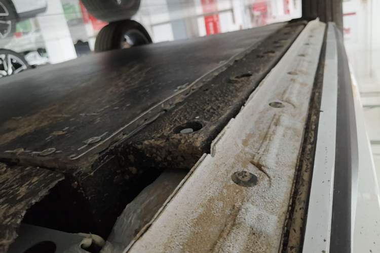 Used Geely Galaxy E5 2026 Model 530km Launch Edition Right Side Sill