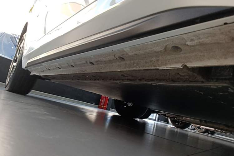 Used Geely Galaxy E5 2026 Model 530km Exploration Edition Right Side Sill