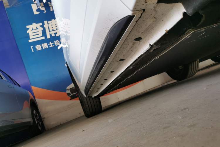 Used Geely Galaxy E5 2026 Model 530km Launch Edition Right Side Sill