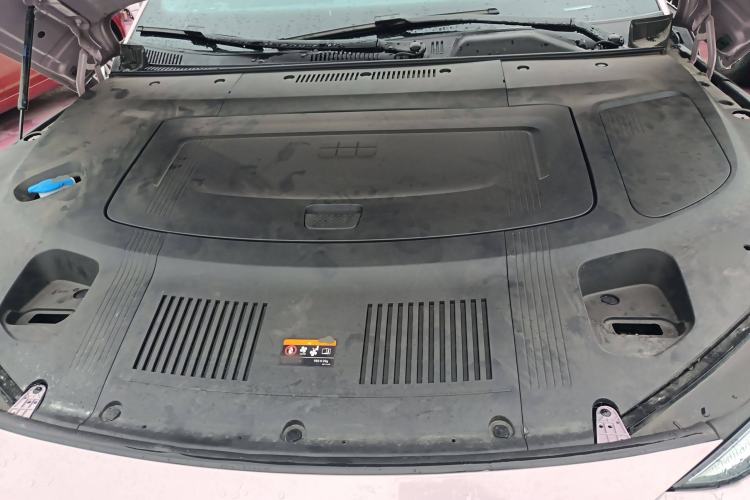 Used Geely Galaxy E8 2024 550 km Range Rear-Drive MAX Engine Bay