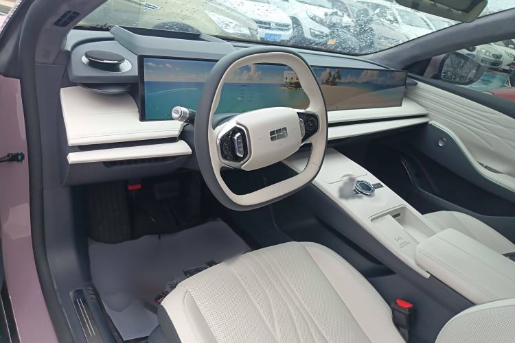 Used Geely Galaxy E8 2024 550 km Range Rear-Drive MAX Interior 2