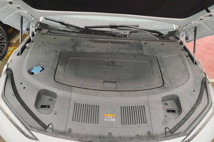 Used Geely Galaxy E8 2024 665 km Range Rear-Drive Starship Long-Range Version Engine Bay