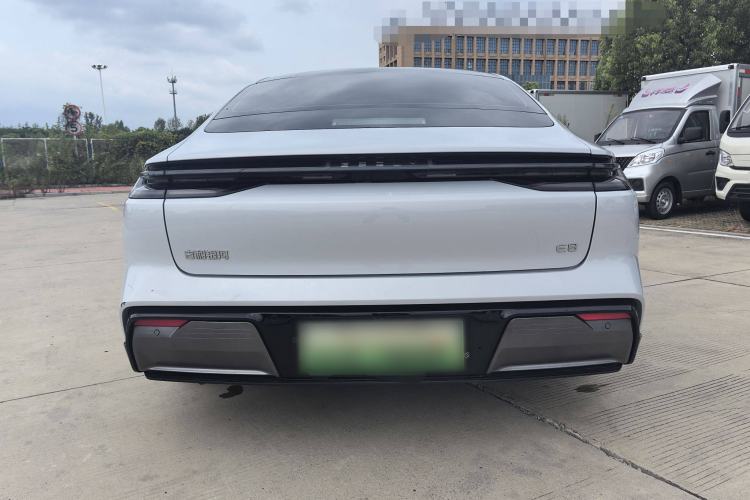 Used Geely Galaxy E8 2025 575 km Intelligent Driving Edition Exterior 4