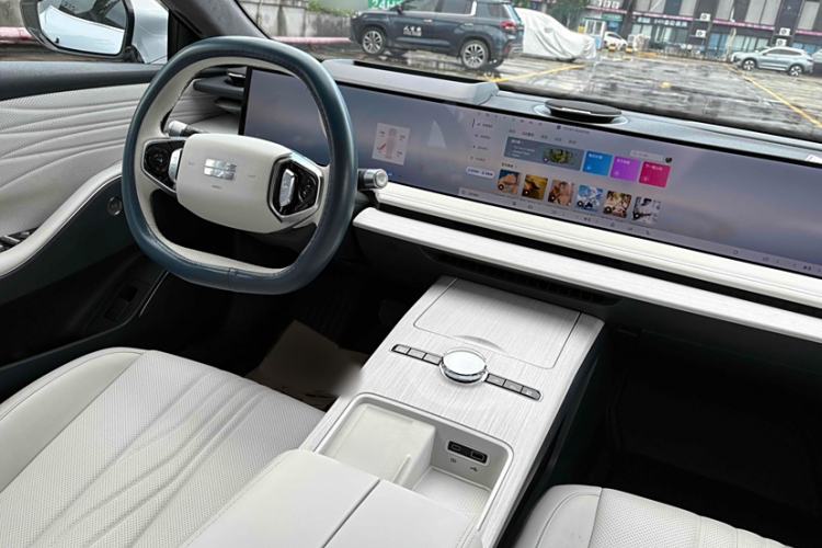 Used Geely Galaxy E8 2024 665 km Range Rear-Drive Starship Long-Range Version Exterior 4