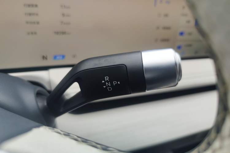Used Geely Galaxy E8 2024 665 km Range Rear-Drive Starship Long-Range Version Gear Lever