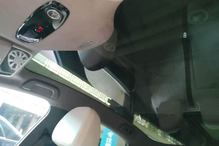 Used Geely Galaxy E8 2024 665 km Range Rear-Drive Starship Long-Range Version Headliner
