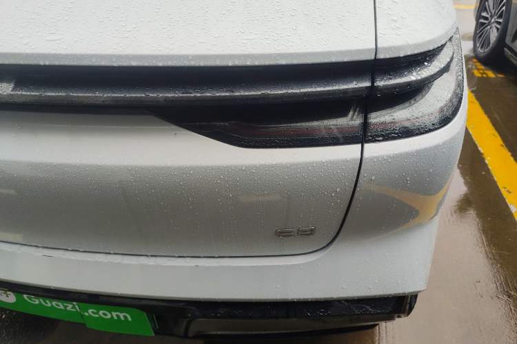 Used Geely Galaxy E8 2024 665 km Range Rear-Drive Starship Long-Range Version Right Rear Taillight