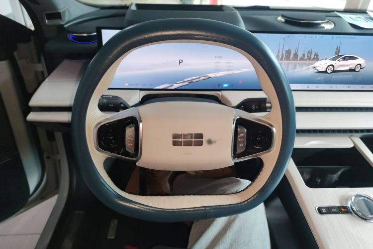 Used Geely Galaxy E8 2024 665 km Range Rear-Drive Starship Long-Range Version Steering Wheel
