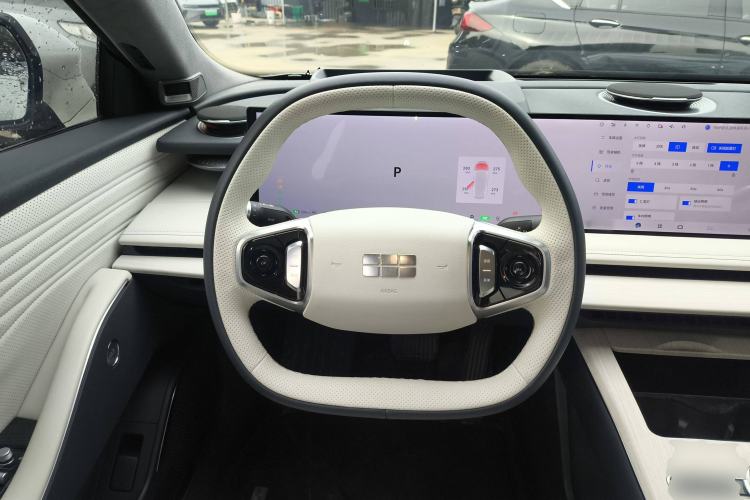 Used Geely Galaxy E8 2024 665 km Range Rear-Drive Starship Long-Range Version Steering Wheel
