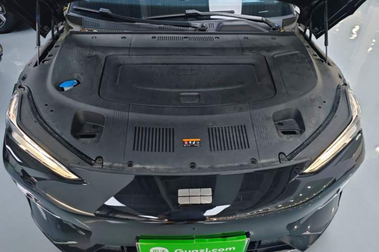 Used Geely Galaxy E8 2024 550 km Range Rear-Wheel-Drive PRO Engine Bay