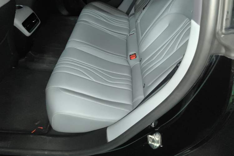 Used Geely Galaxy E8 2024 550 km Range Rear-Drive MAX Left Rear Seat