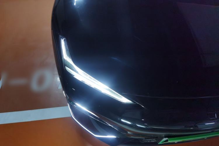 Used Geely Galaxy E8 2024 550 km Range Rear-Drive MAX Right Front Headlight