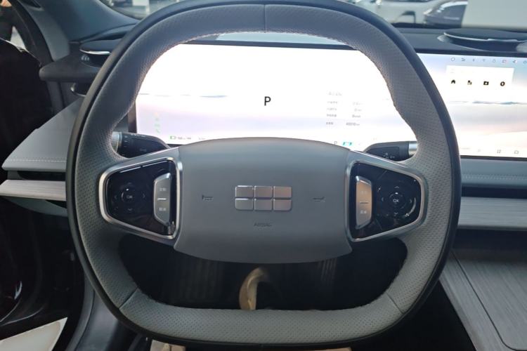 Used Geely Galaxy E8 2024 550 km Range Rear-Wheel-Drive PRO Steering Wheel