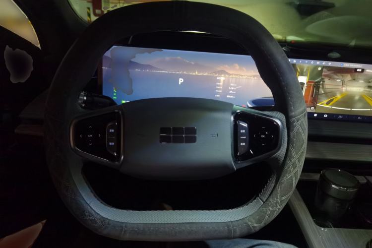 Used Geely Galaxy E8 2024 550 km Range Rear-Drive MAX Steering Wheel