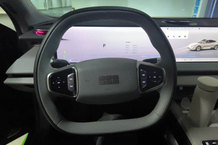 Used Geely Galaxy E8 2024 550 km Range Rear-Drive MAX Steering Wheel
