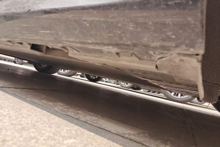 Used Geely Galaxy E8 2024 550 km Range Rear-Wheel-Drive PRO Chassis Rear Left