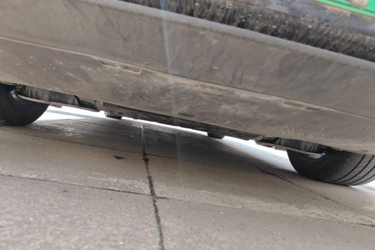 Used Geely Galaxy E8 2024 550 km Range Rear-Wheel-Drive PRO Chassis Rear