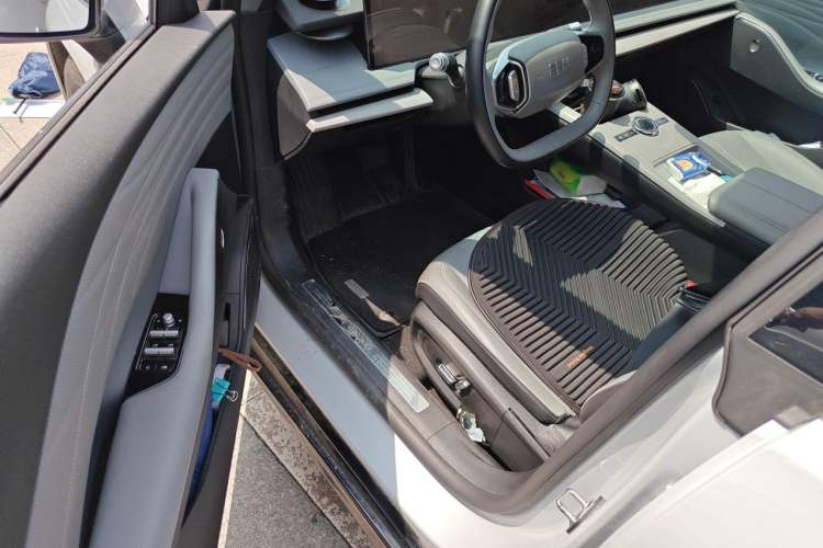 Used Geely Galaxy E8 2024 550 km Range Rear-Wheel-Drive PRO Driver Seat
