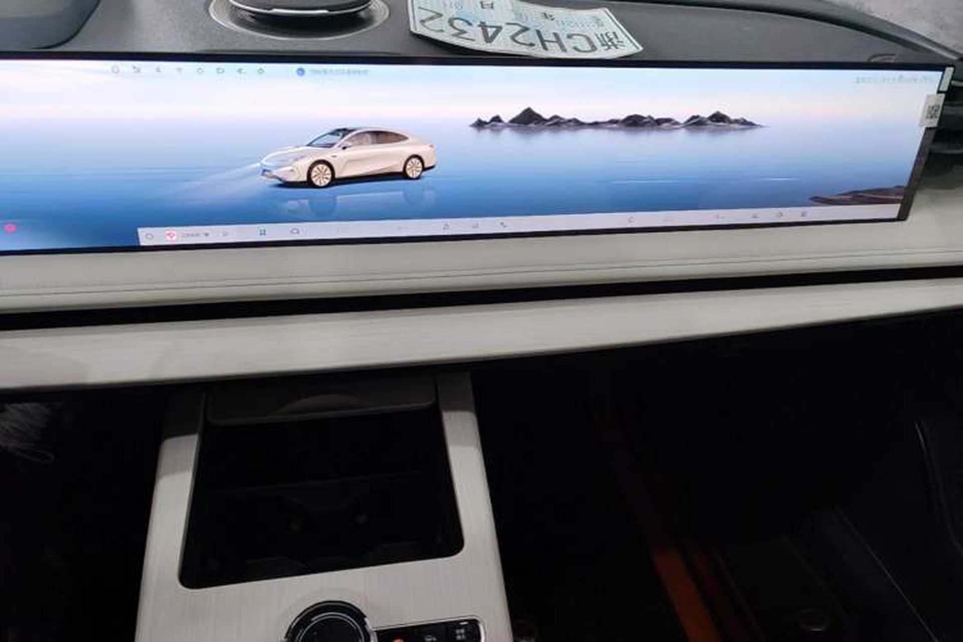 Used Geely Galaxy E8 2024 665 km Range Rear-Drive Starship Long-Range Version Audio And AC Panel