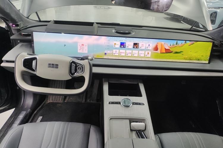 Used Geely Galaxy E8 2024 665 km Range Rear-Drive Starship Long-Range Version Center Console
