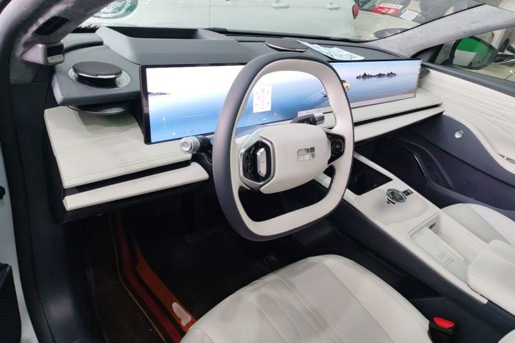Used Geely Galaxy E8 2024 665 km Range Rear-Drive Starship Long-Range Version Center Console