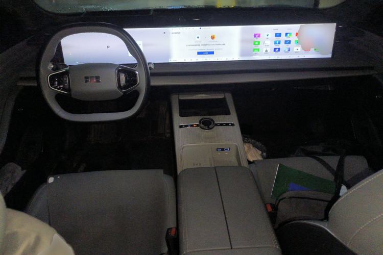 Used Geely Galaxy E8 2024 550 km Range Rear-Drive MAX Center Console