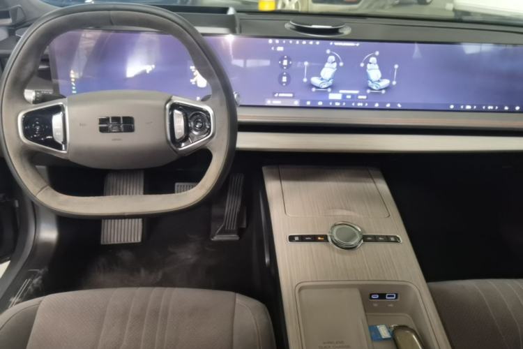 Used Geely Galaxy E8 2024 620 km All-Wheel-Drive Starship Performance Edition Center Console