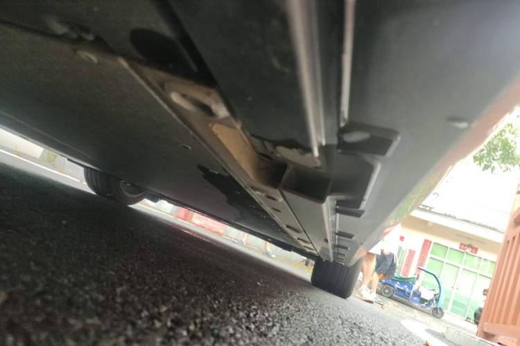 Used Geely Galaxy E8 2024 550 km Range Rear-Drive MAX Chassis Rear Right