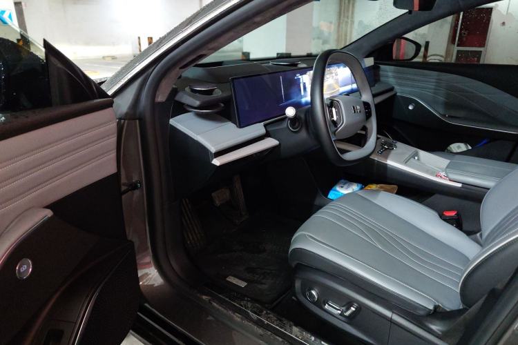 Used Geely Galaxy E8 2024 550 km Range Rear-Drive MAX Driver Seat