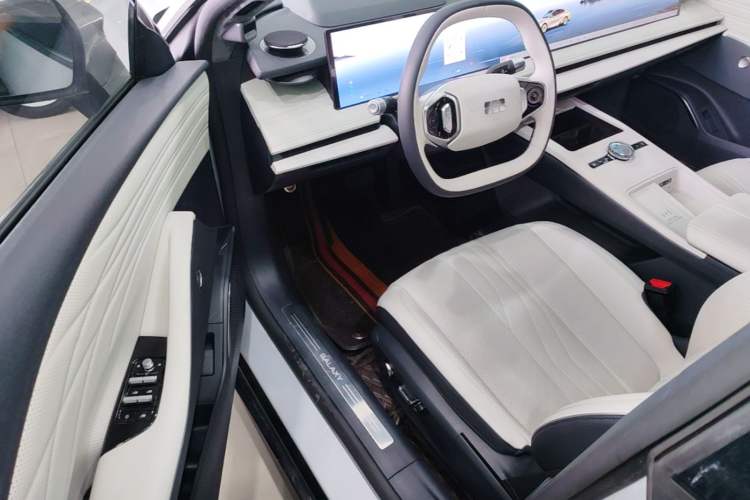 Used Geely Galaxy E8 2024 665 km Range Rear-Drive Starship Long-Range Version Driver Seat