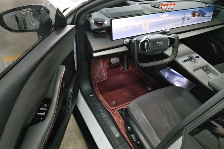 Used Geely Galaxy E8 2024 620 km All-Wheel-Drive Starship Performance Edition Driver Seat