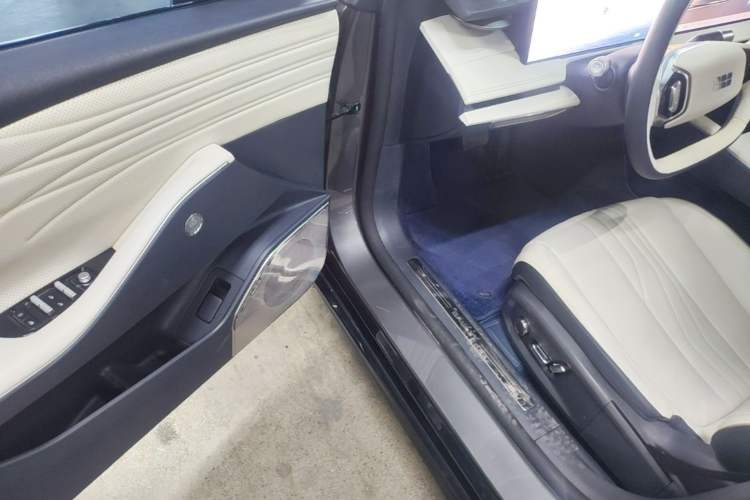Used Geely Galaxy E8 2024 550 km Range Rear-Drive MAX Driver Seat