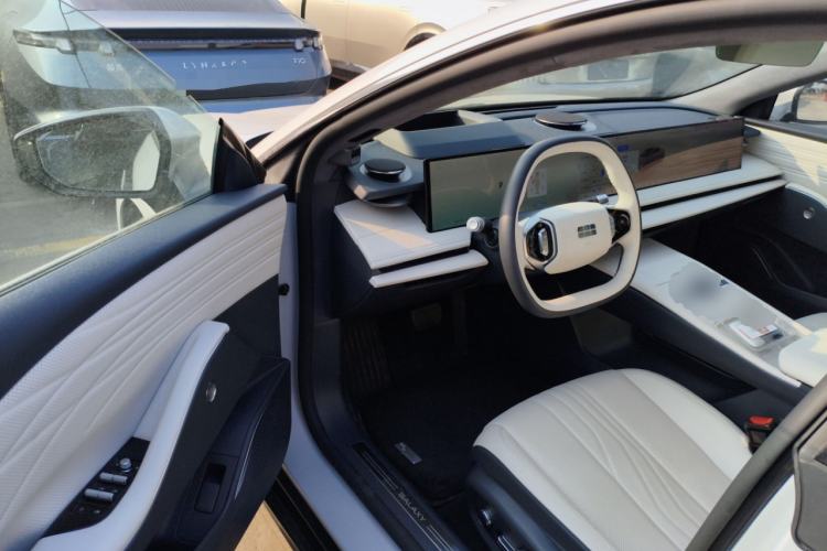 Used Geely Galaxy E8 2024 665 km Range Rear-Drive Starship Intelligent Driving Version Driver Seat