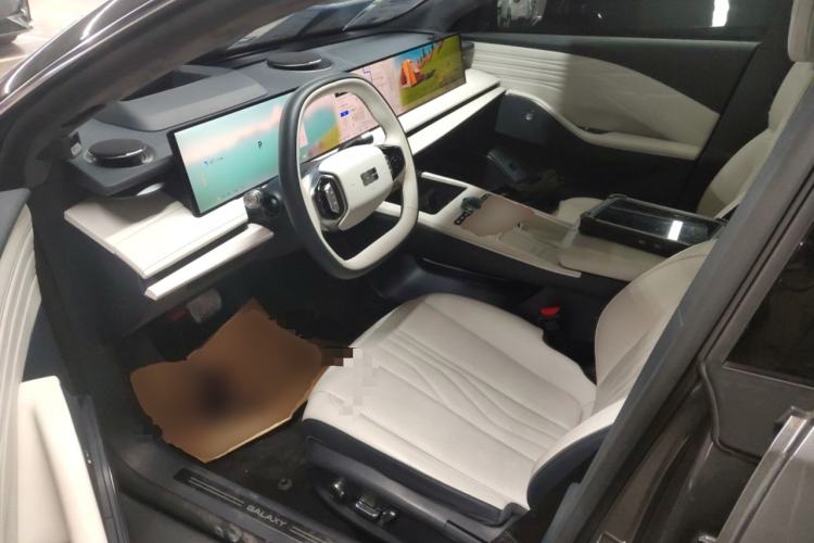Used Geely Galaxy E8 2024 620 km All-Wheel-Drive Starship Performance Edition Driver Seat