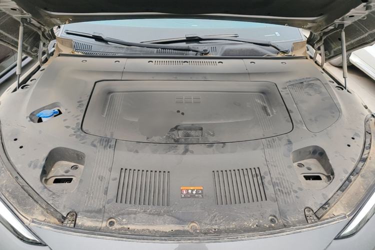 Used Geely Galaxy E8 2024 550 km Range Rear-Drive Dragon Edition Engine Bay